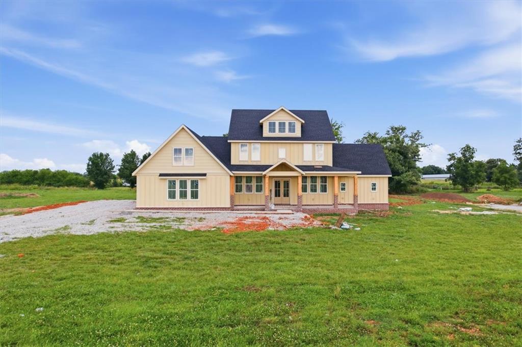 18901 Halle Rd exterior